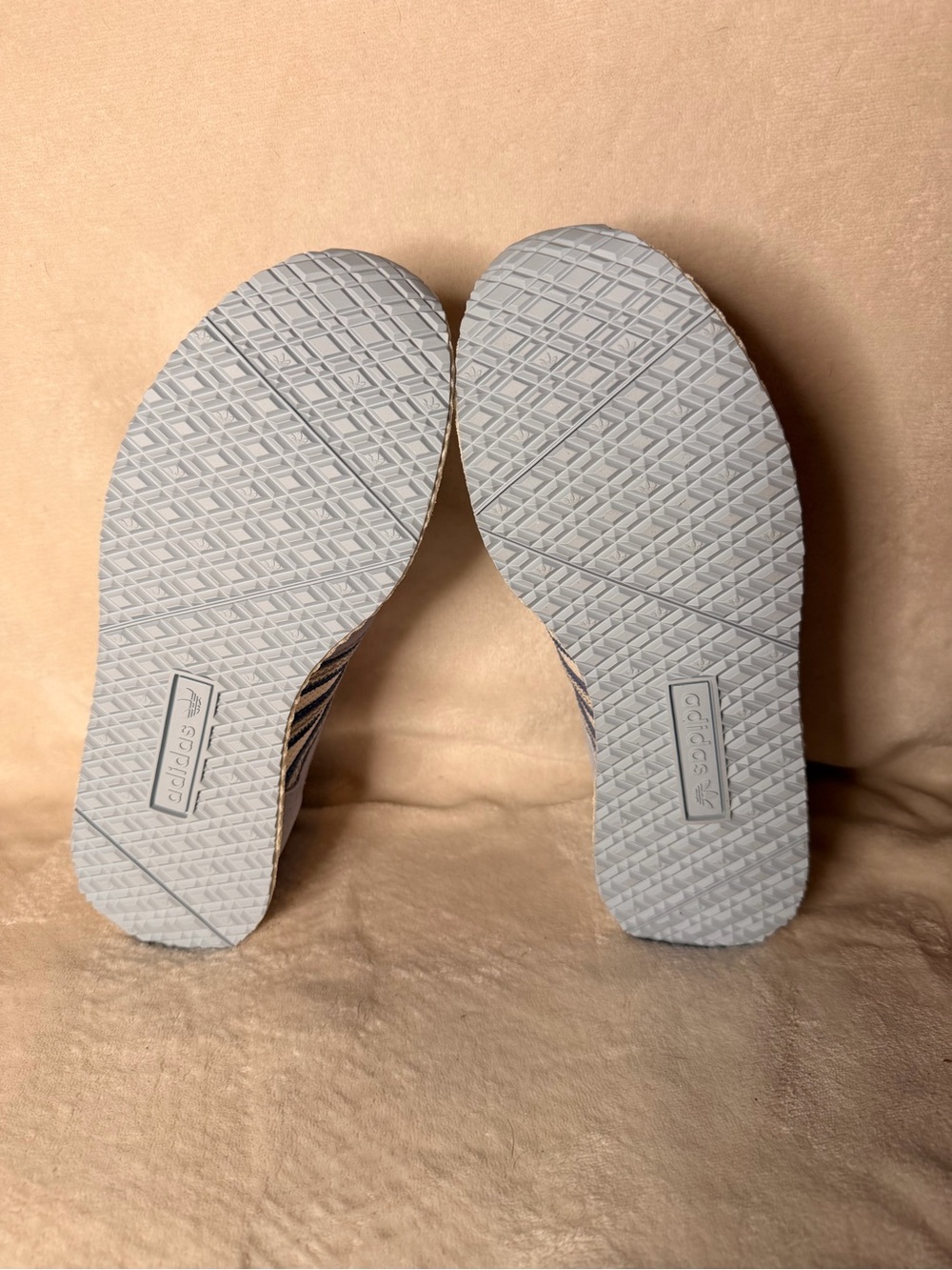 Adidas Atlanta -Off White/Wonder Blue/Silver Violet - Size 11W, New With Tags - Picture 5 of 6